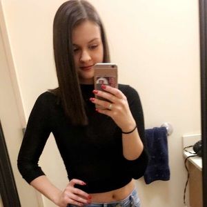 Meet your Posher, Alyssa